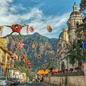 Гостиница Hospedaje San Antonio Tepoztlán.  Тепостлан